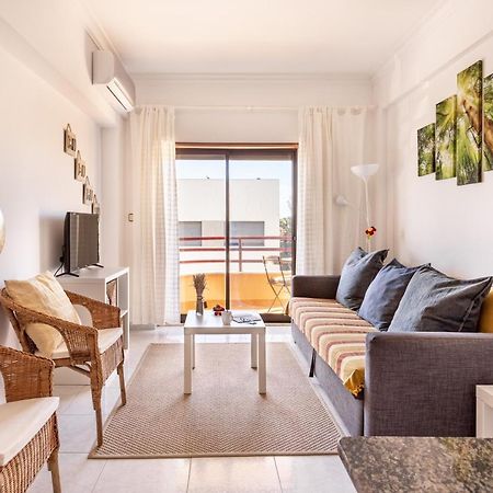Joivy Deluxe Apt With Terrace In Costa Da Caprica كوستا دا كاباريكا المظهر الخارجي الصورة