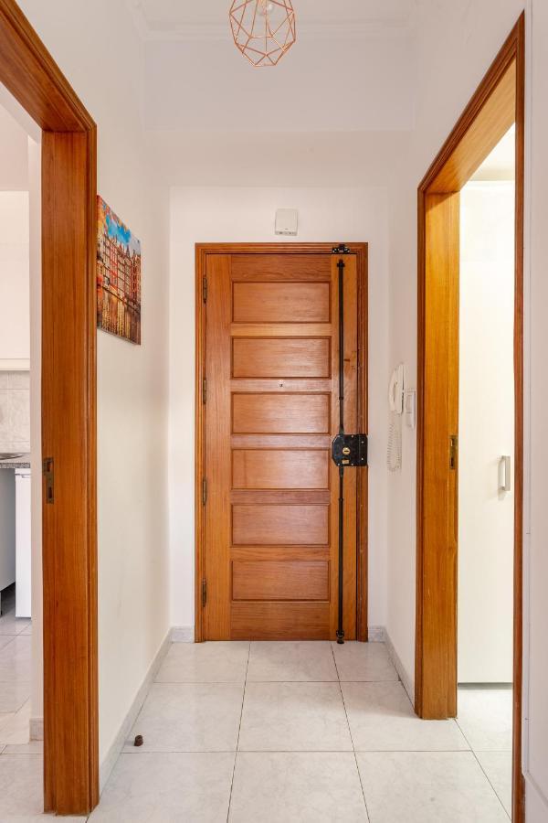 Joivy Deluxe Apt With Terrace In Costa Da Caprica كوستا دا كاباريكا المظهر الخارجي الصورة